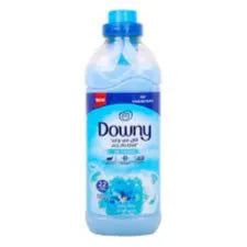 Downy Concentrate Valley Dew Blue Fabric Softener, 900ml